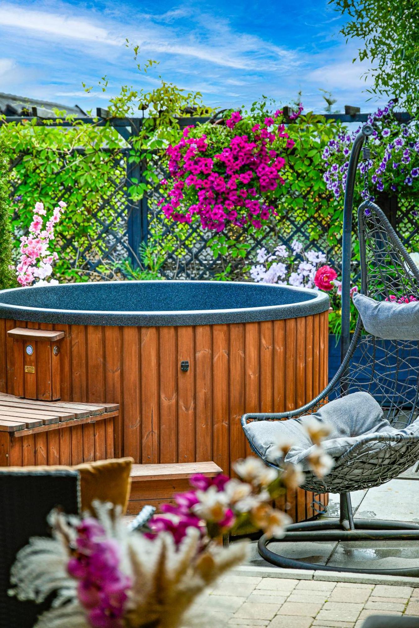 Domek W Gorach - Prywatne Jacuzzi, Sauna, Grota Solna - Panorama Chelm Ski&Spa Myslenice Exterior photo
